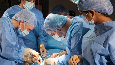 Najmniejsza na świecie sonda laserowa do operacji mózgu.